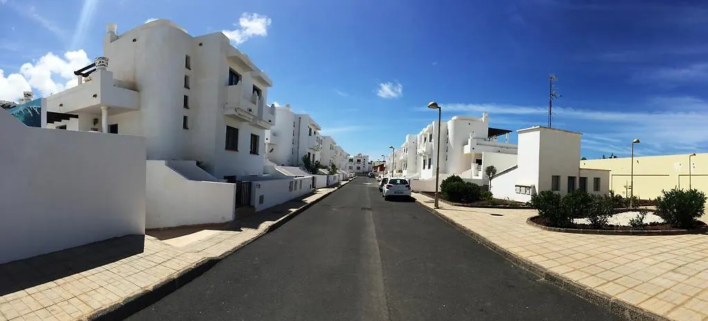Bhavana Surf House Corralejo 2*,