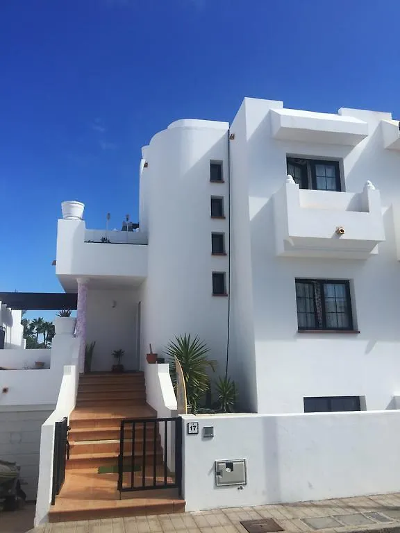 Bhavana Surf House 코라레호